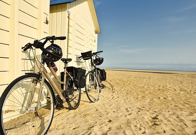 Vélo sur la plage de Ouistreham