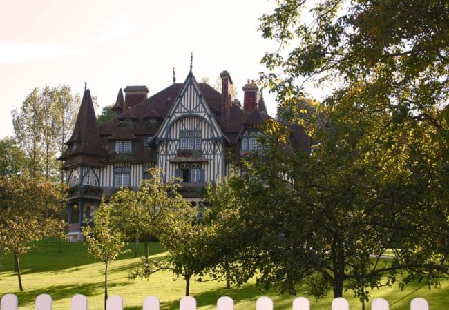Vue extérieure de la Villa Stassburger à Deauville