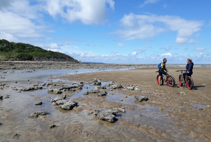 Fatbike sur une plage de Normandie