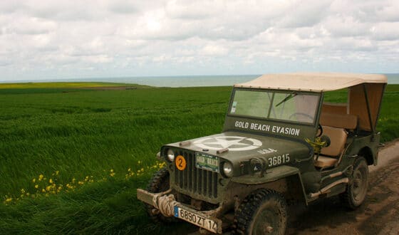 Jeep sur la côte normande