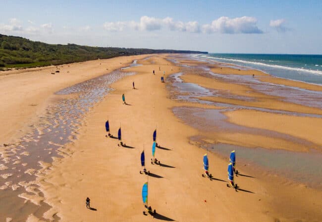 CHAR A VOILE omaha beach