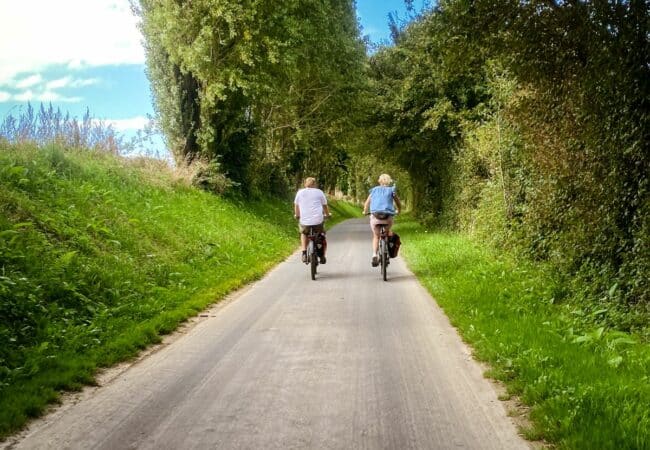 Balade accompagnée à Vélo avec l'agence Echappées Normandes