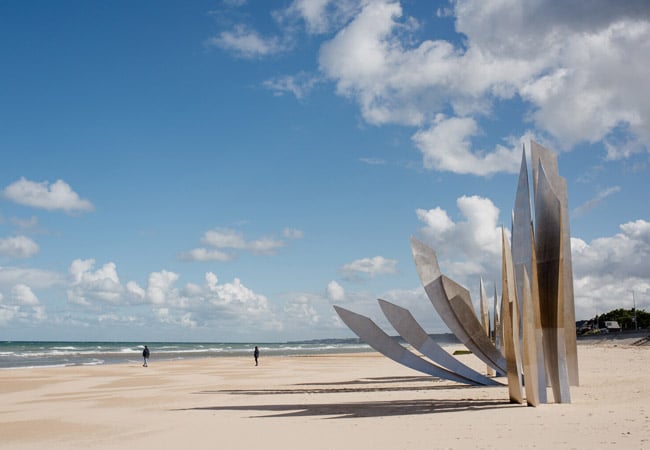 Monument_Les_Braves_Omaha_Beach