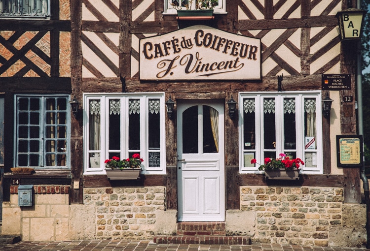 Cafe du coiffeur a Beuvron-en-Auge